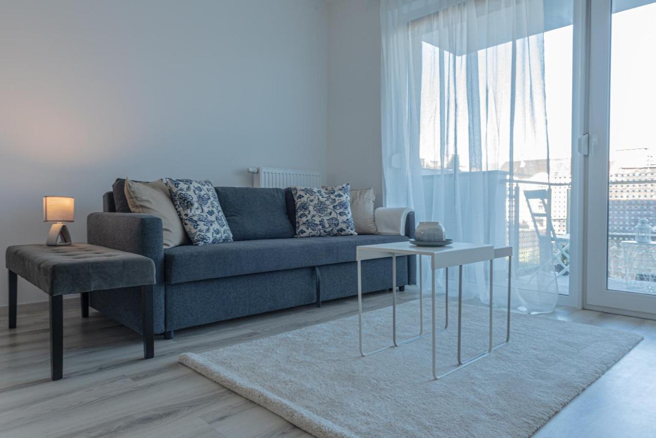 Dob36 Apartment With Free Private Parking And Balcony Budapest Esterno foto