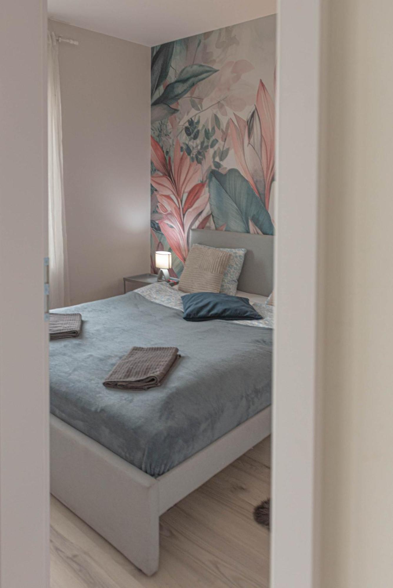 Dob36 Apartment With Free Private Parking And Balcony Budapest Esterno foto